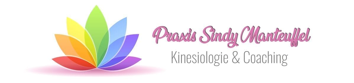 Logo: Lotus in den 7 Regenbogenfarben und Text