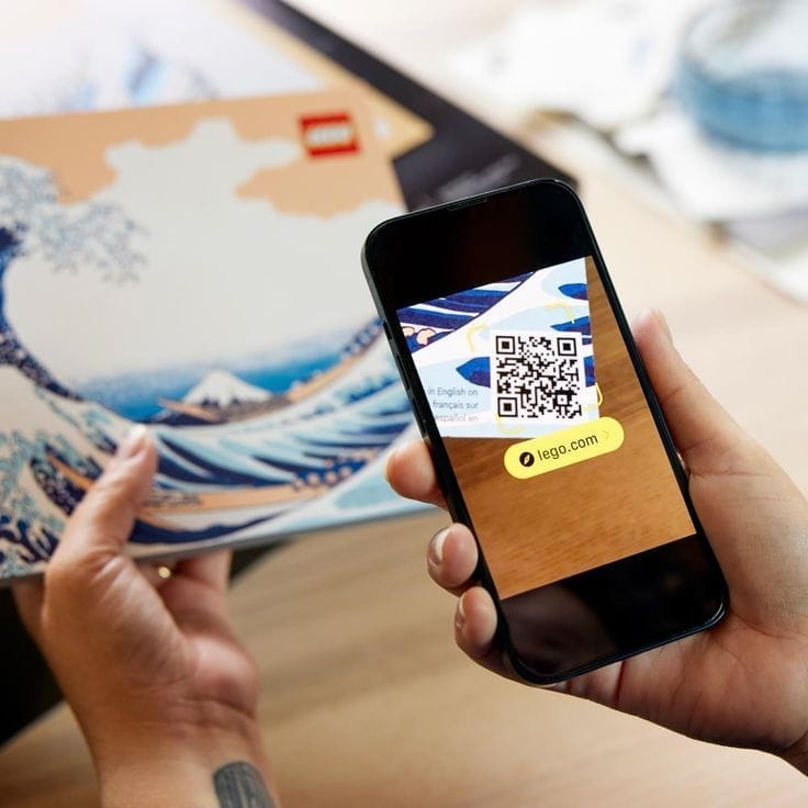 QR code to LEGO digital designer
