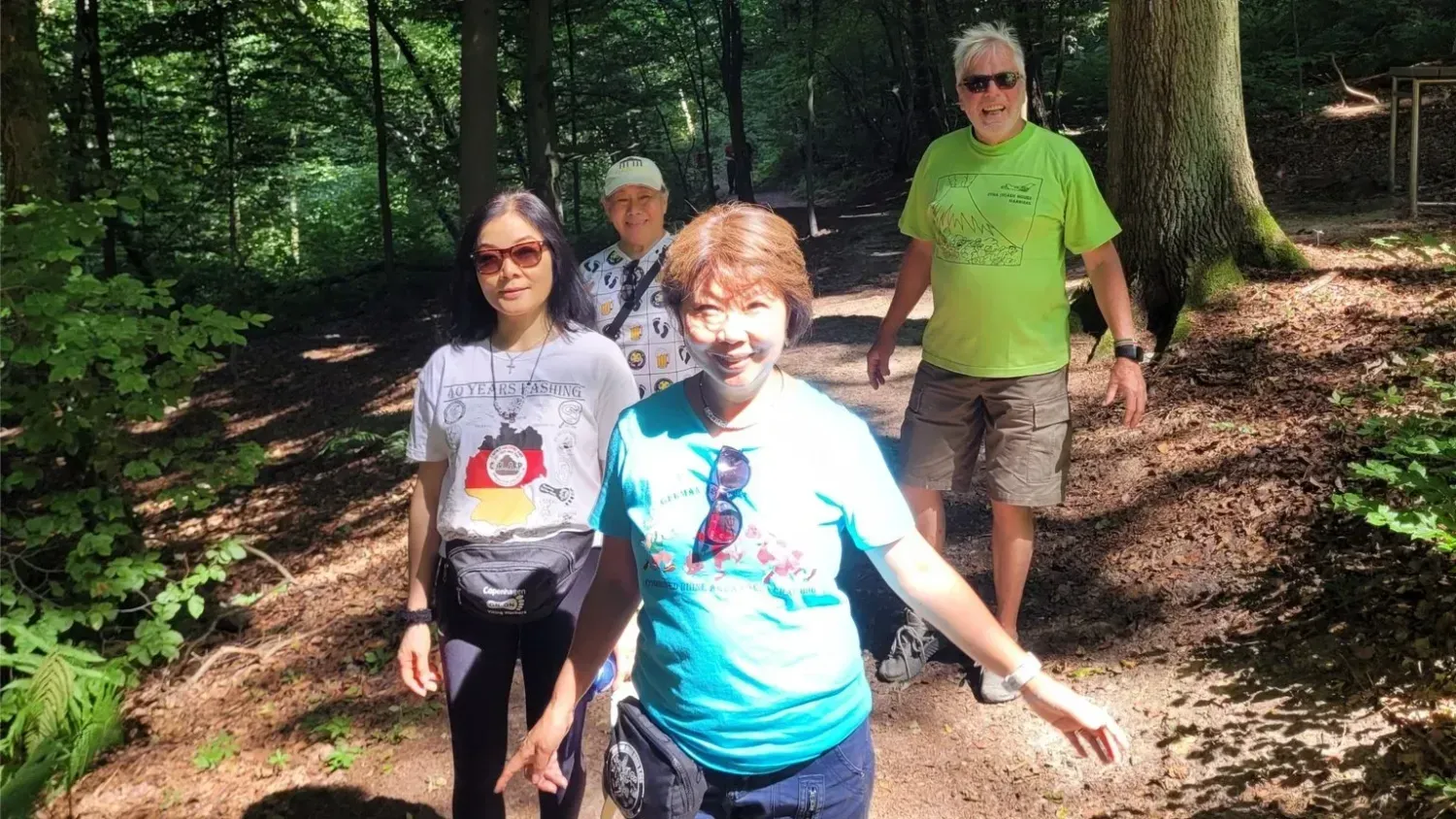 Hashers in a forest. CRAP H3 - Hashing in Cologne, Bonn & Düsseldorf