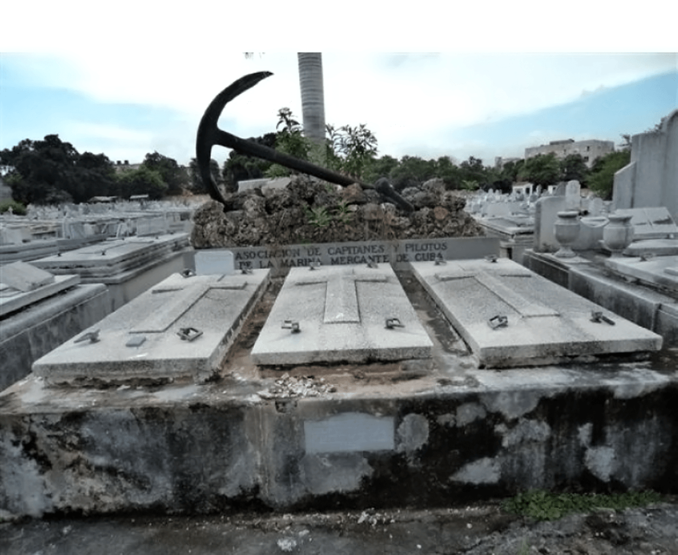 Panteón del Colegio Nacional de Capitanes y Pilotos. Cementerio de Colón, Habana Cuba