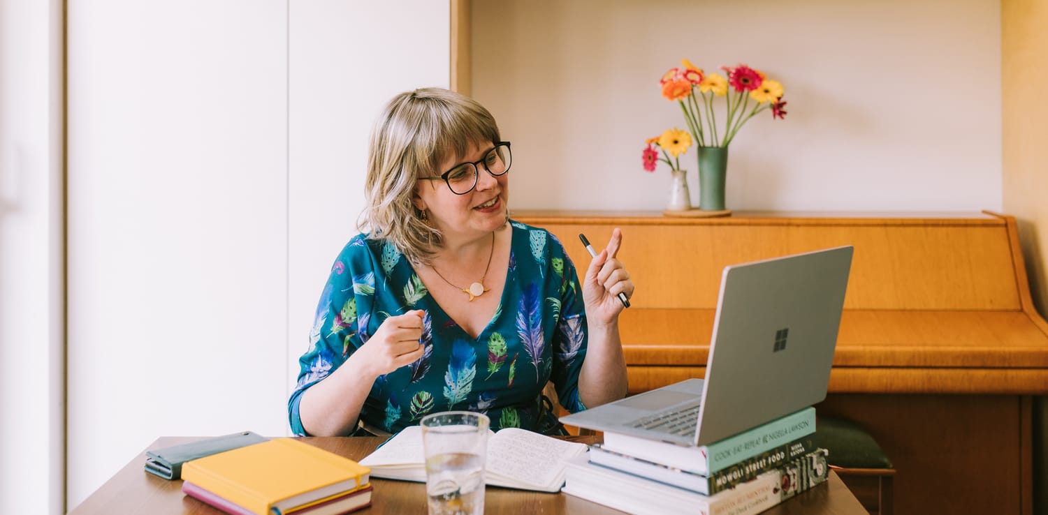 Sarah Longfield Coach Running a Workshop