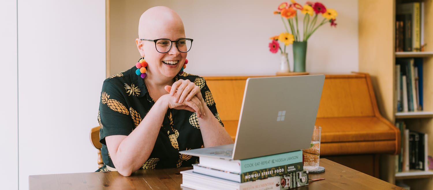 SArah Longfield provides online creative business coaching in the UK