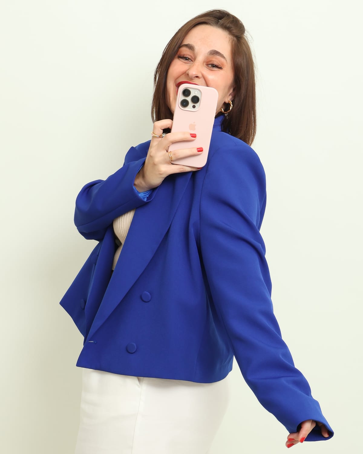 Nina Meraki creadora de contenido experta en UGC y estrategia en redes sociales
