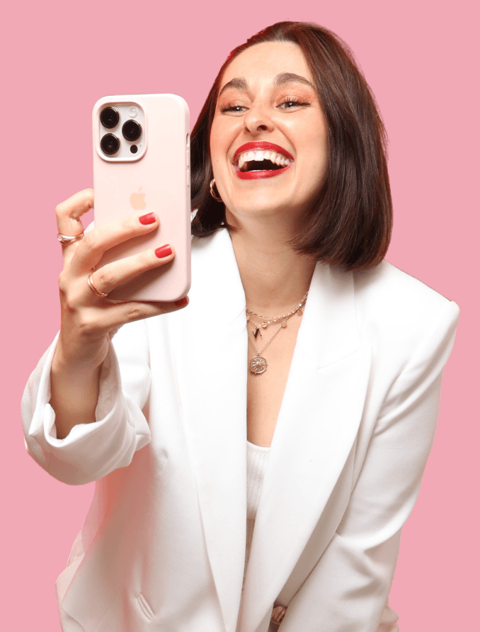 Nina Meraki creadora de contenido experta en UGC y estrategia en redes sociales