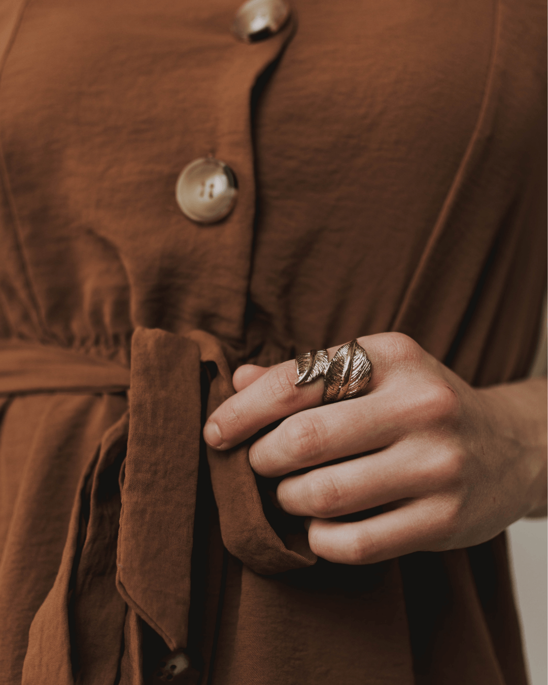 look femme minimaliste marron