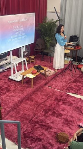 Nadia Minds leading a live workshop