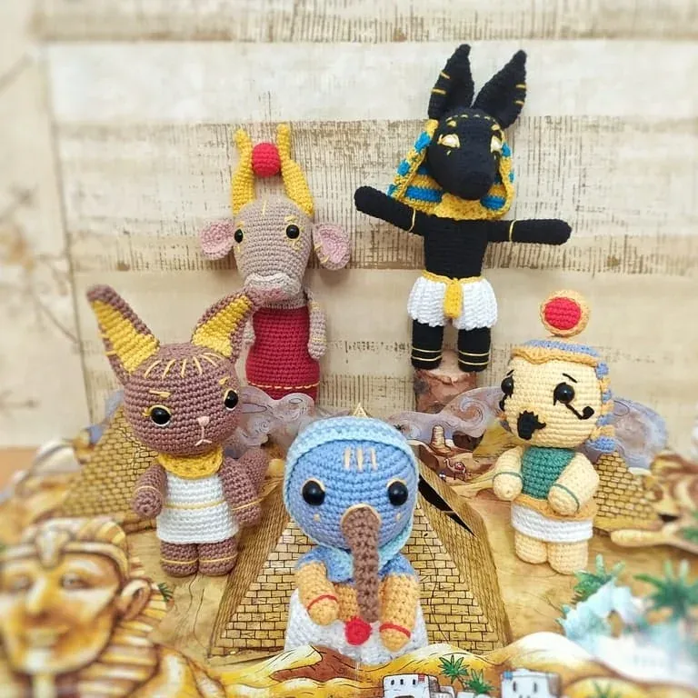 coleccion de patrones amigurumi dioses Egipto el gancho de pinto