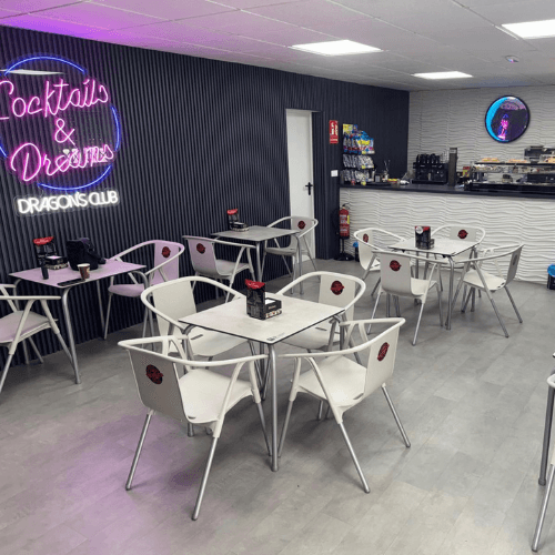 Cafetería de Dragon's Club