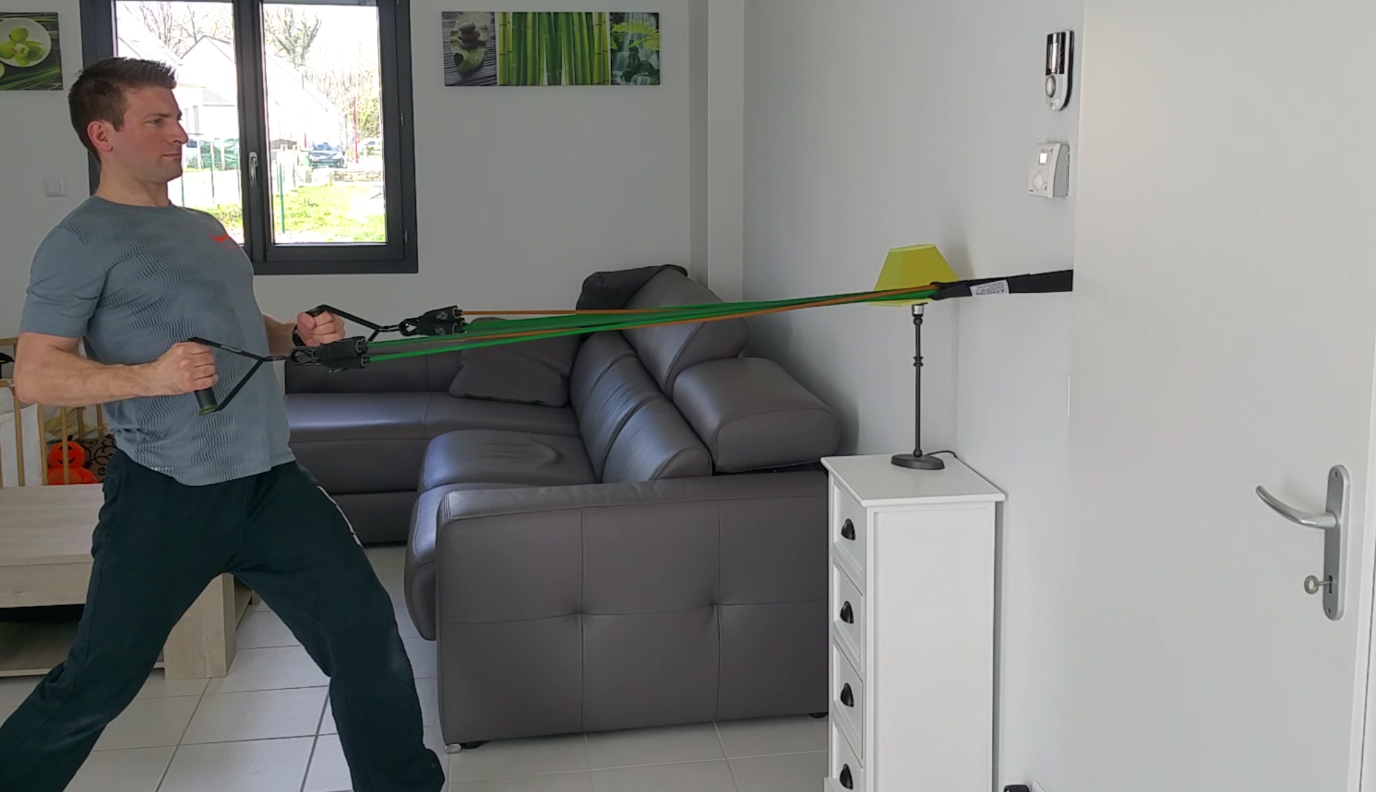 rowing aux élastiques à la maison