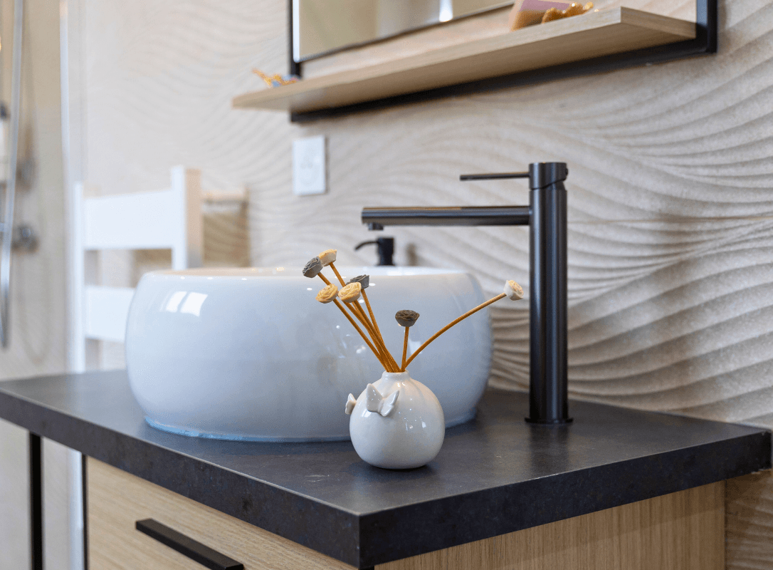 Suite romantique salle de bain 1