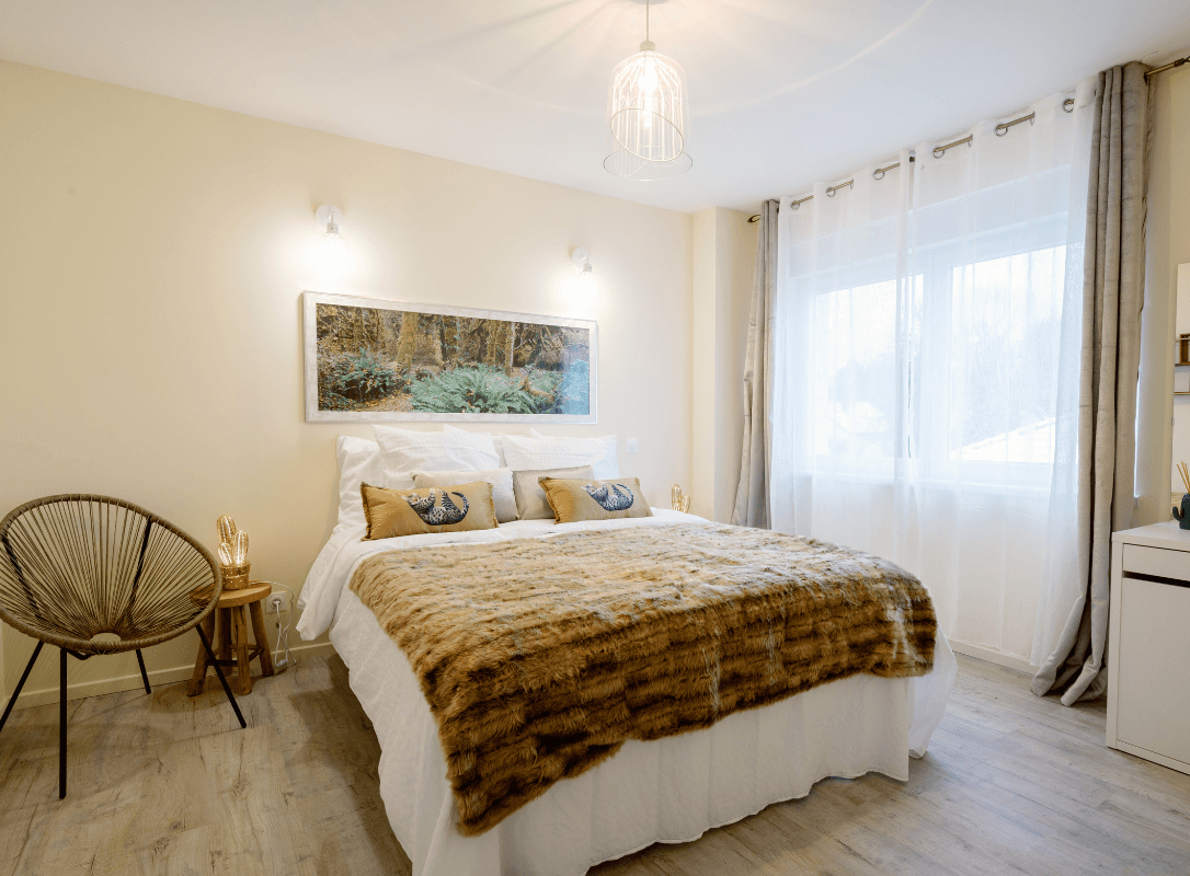 Vue d'ensemble de la chambre de l'appartement "La Nature"