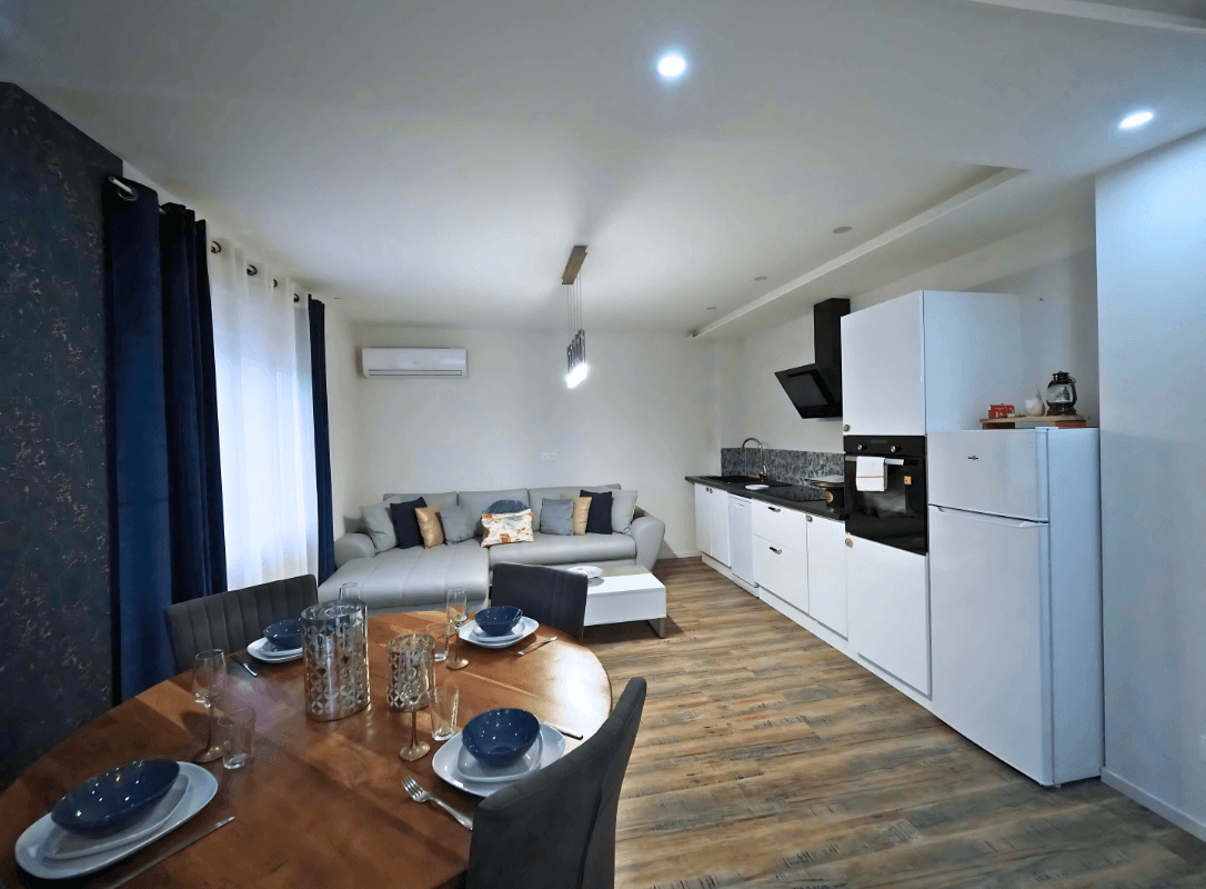 photo de l'espace de vie de l'appartement "La Marine"