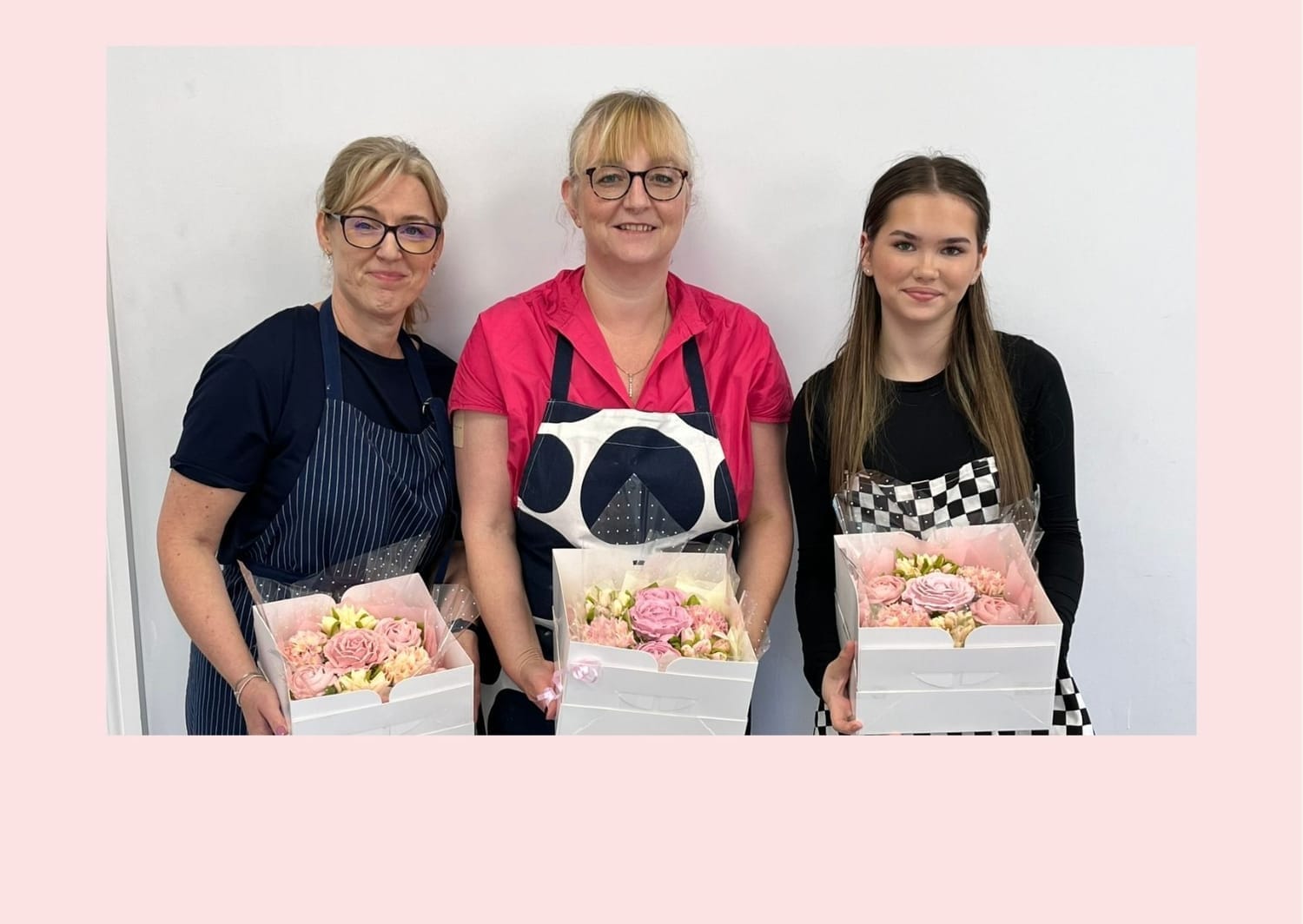 Sharon Burchall Cake Studio in-person cake decorating classes in Derbyshire — fun, friendly baking and decorating workshops for beginners and home bakers. Students learn a variety of cake decorating techniques and take home their finished creations.