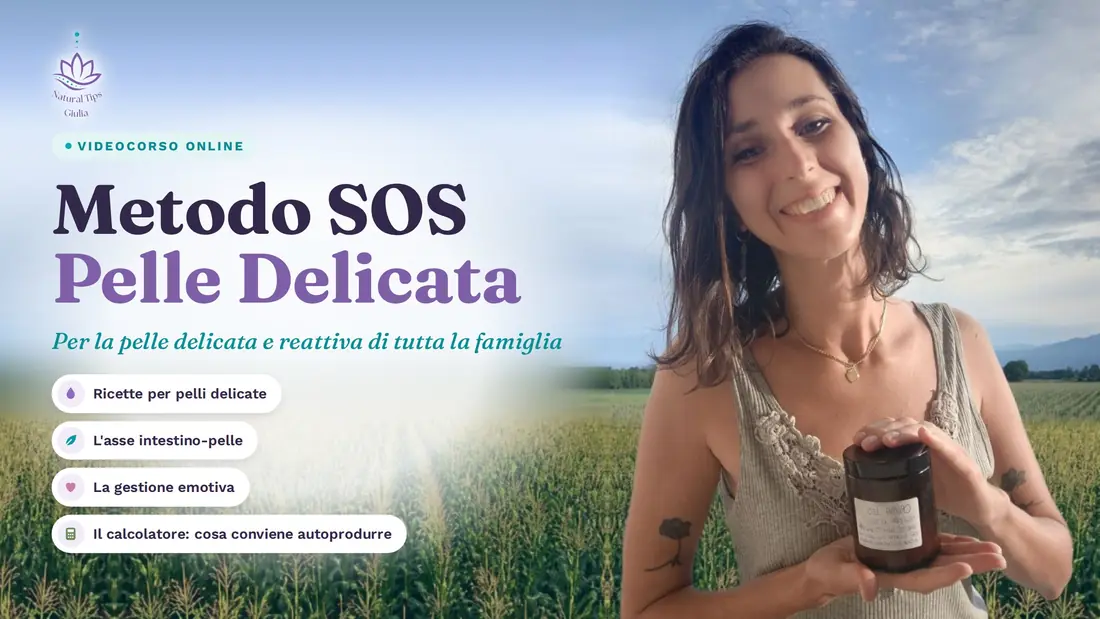 Copertina del videocorso Metodo SOS Pelle Delicata, con Giulia in un campo e un vasetto di crema fatta in casa
