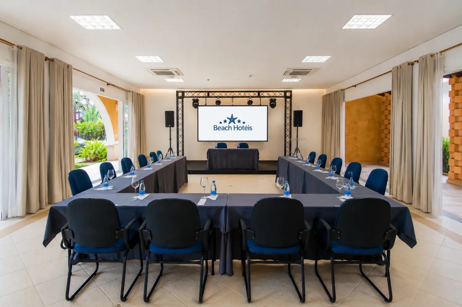 Montagem Formato U para eventos corporativos