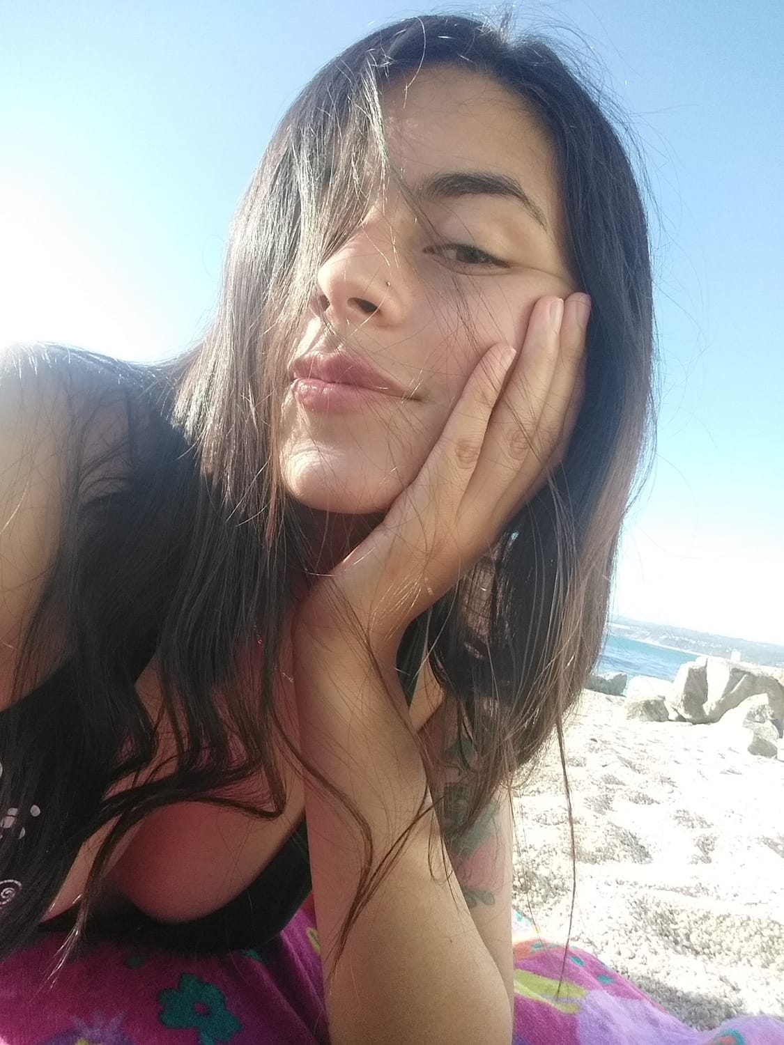 Alumna usando WhatsApp Business para conseguir turnos