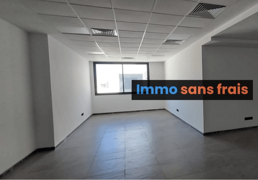 Bureau à louer de 65 m² avec ascenseur à Sidi Maârouf — Casablanca