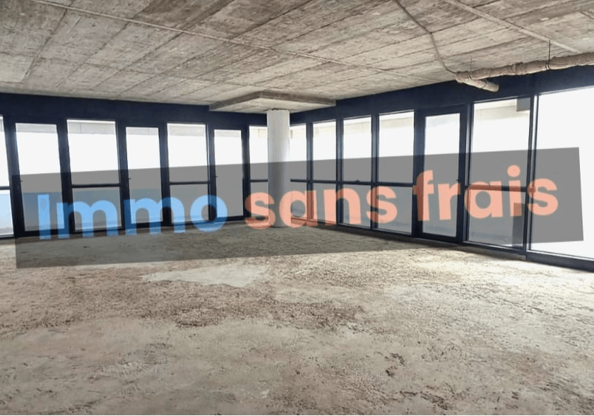 Deux bureaux à vendre de 82 m² et 97 m² avec terrasse à Gauthier — Casablanca