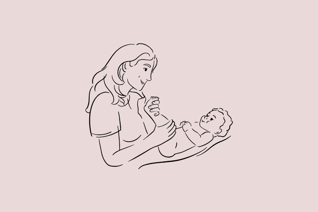 Maman pratique un massage de relaxation pour calmer son enfant