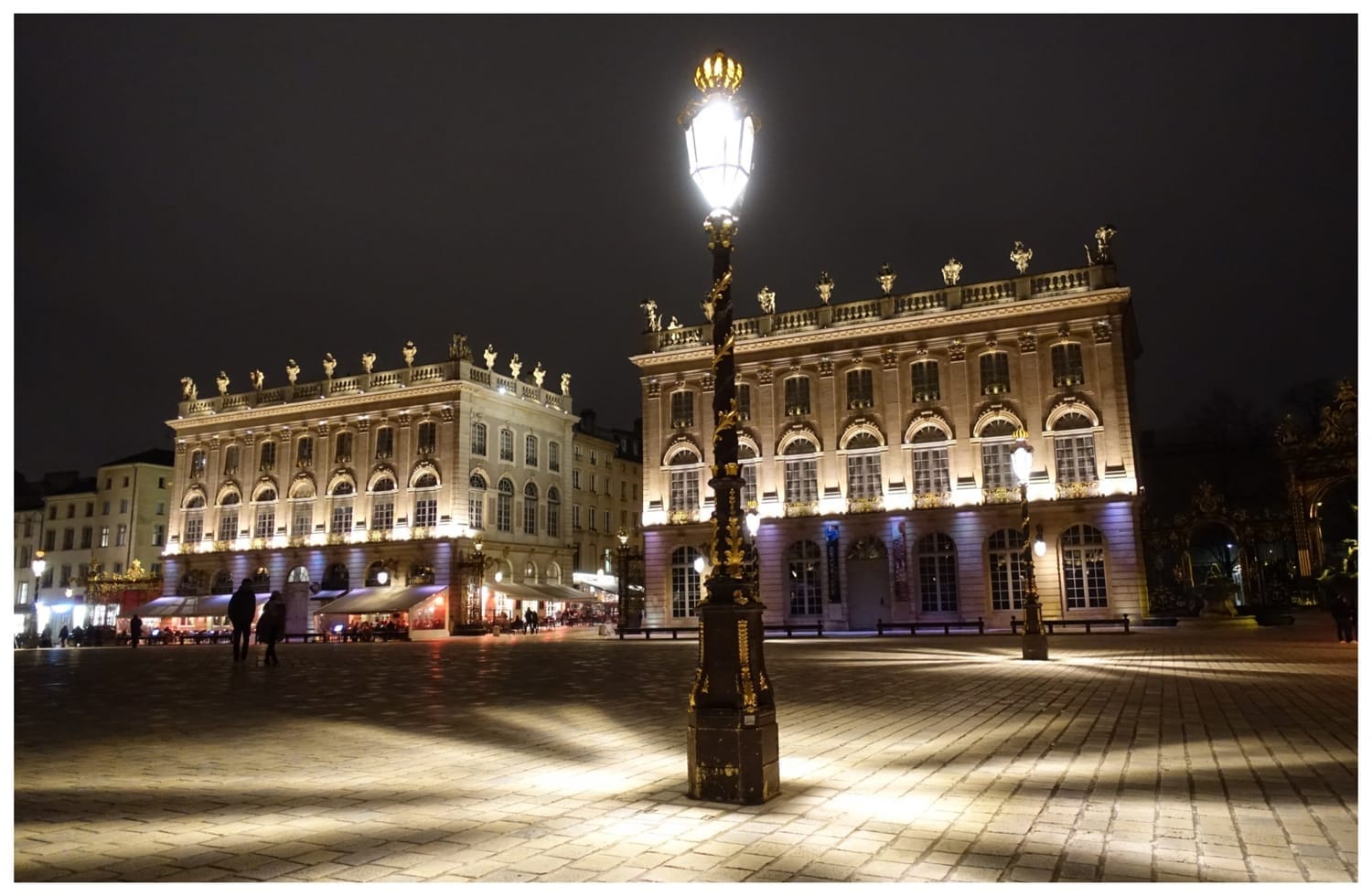 Photo de nuit de la Place Stanislas à Nancy
