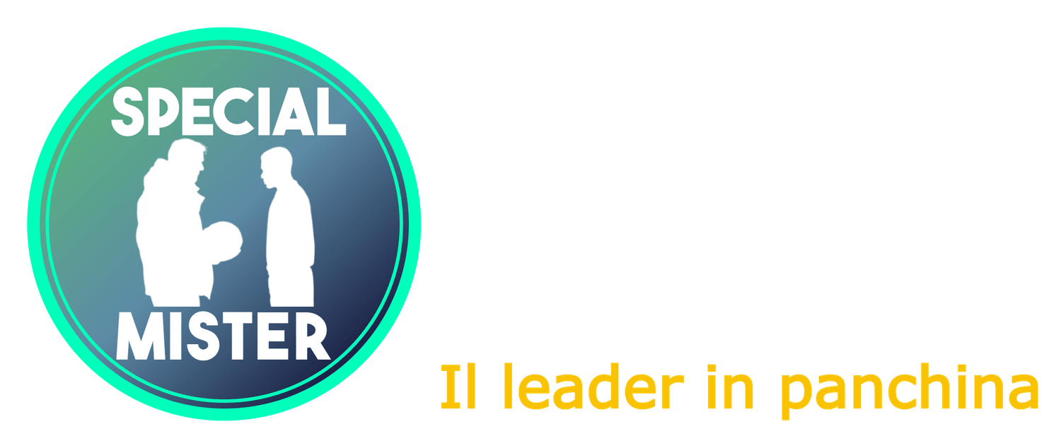Un allenatore che parla con un giocatore, in un logo, e la scritta Special Mister