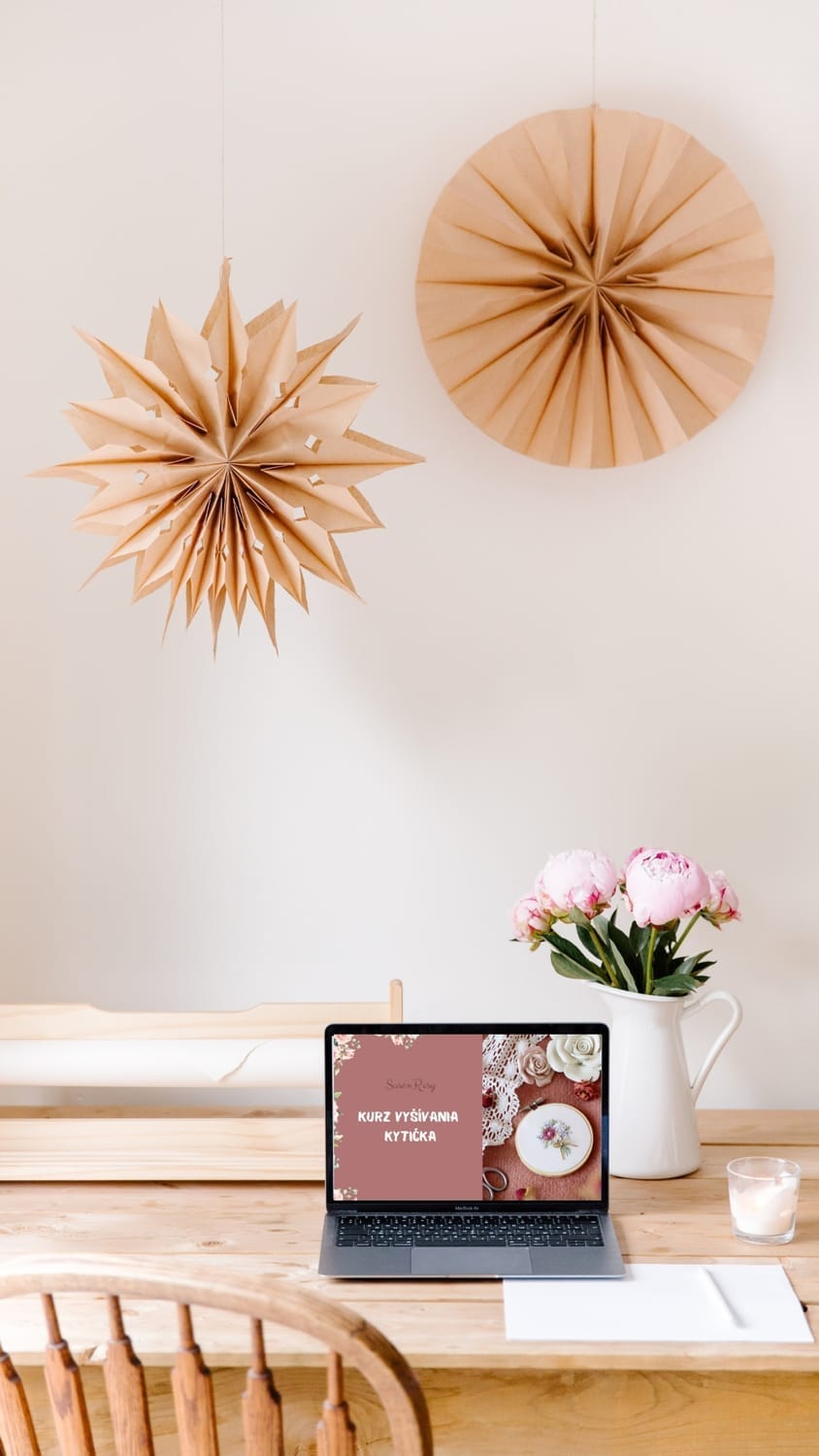 Oddych, relax a meditácia pri tvorení vďaka kurzom vyšívania online, kde sa naučíš vyšívať - vhodné aj pre začiatočníkov.