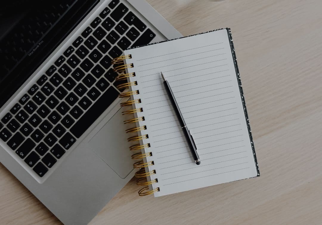 an seo strategist laptop and onpage seo checklist