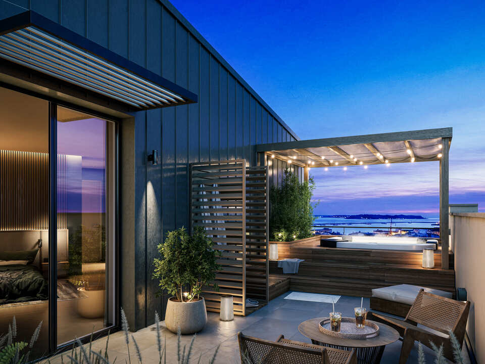 Rendu 3D photoréaliste d'une terrasse moderne et contemporaine avec spa et pergolas bois, vue sur la rade de Brest, baignoire.