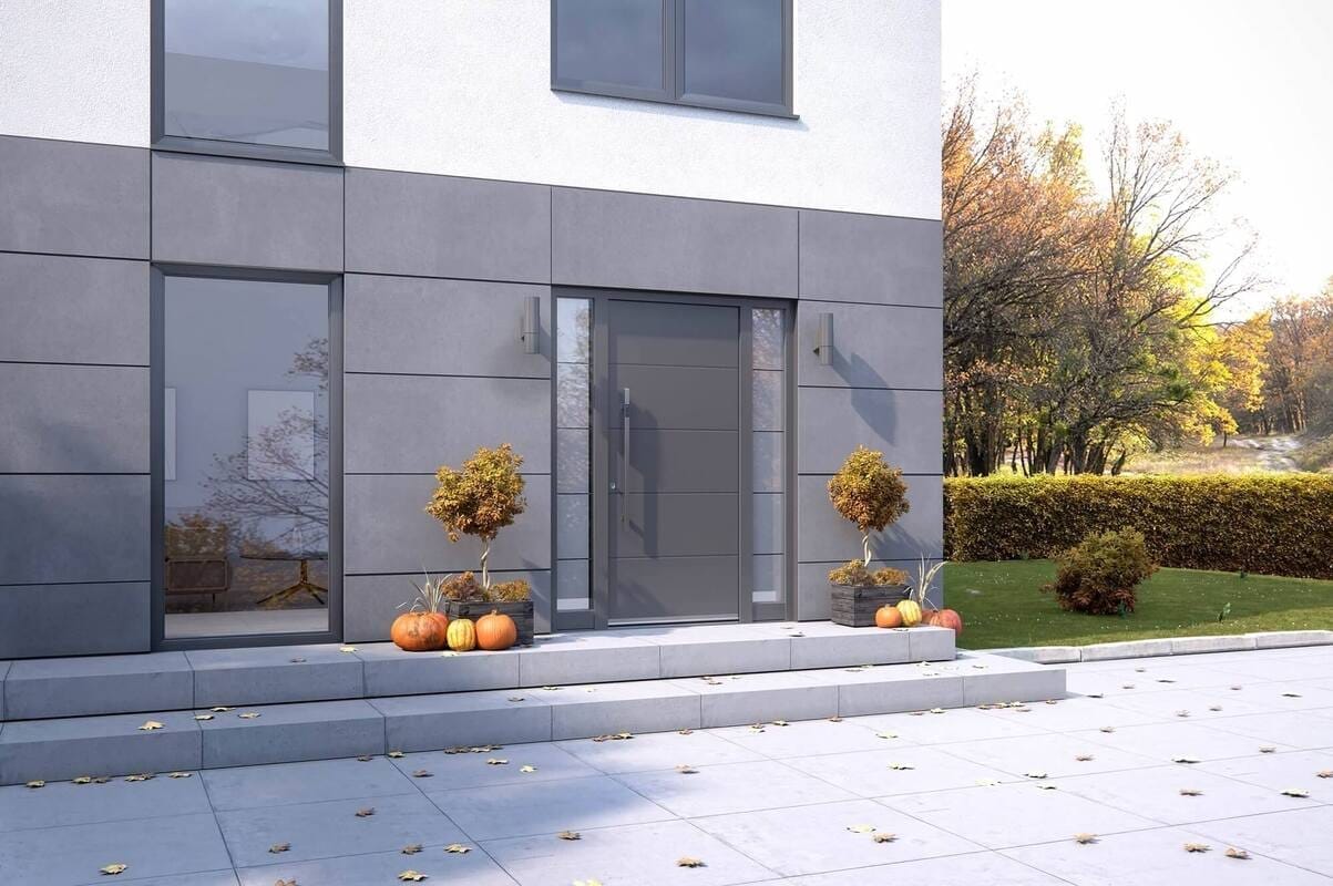Hauseingang mit einer modernen Aluminium Eingangstür