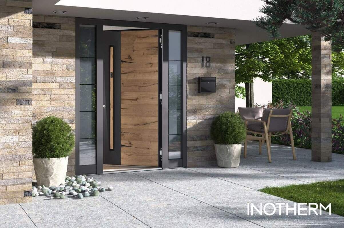 Eingangsbereich mit einer modernen Haustür mit Holzakzenten