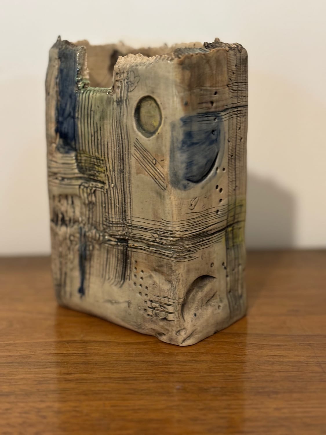 Handmade pottery vessel