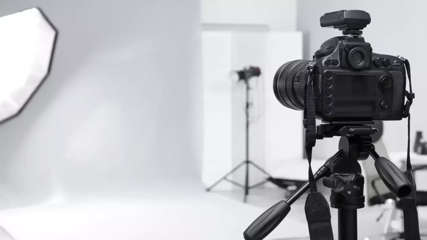 أفضل استديو تصوير مجهز لتصوير البودكاست والكورسات باحترافية