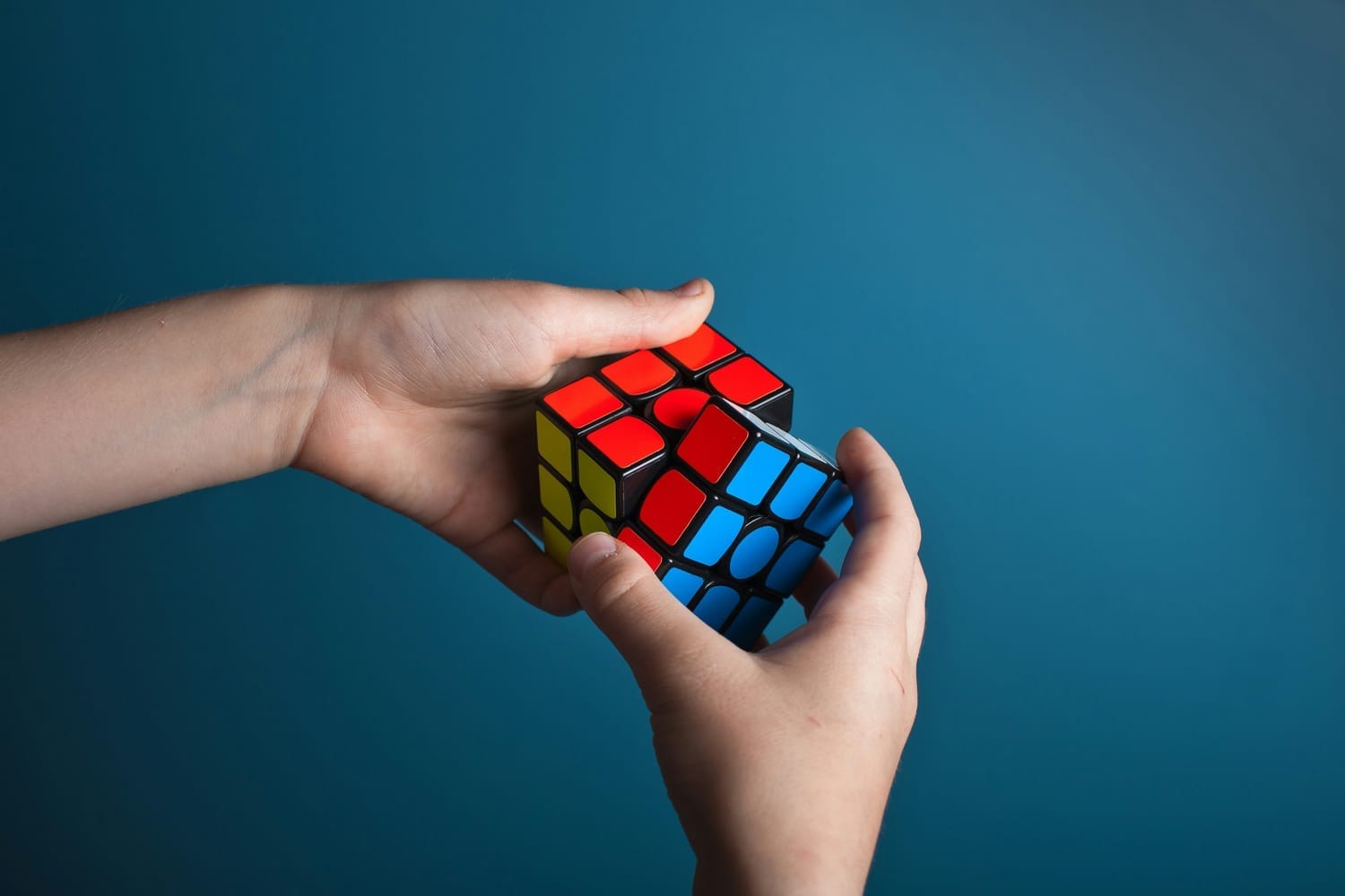 Photo by <a href="https://unsplash.com/@olav_ahrens?utm_source=unsplash&utm_medium=referral&utm_content=creditCopyText">Olav Ahrens Røtne</a> on <a href="https://unsplash.com/photos/person-playing-magic-cube-4Ennrbj1svk?utm_source=unsplash&utm_medium=referral&utm_content=creditCopyText">Unsplash</a>       