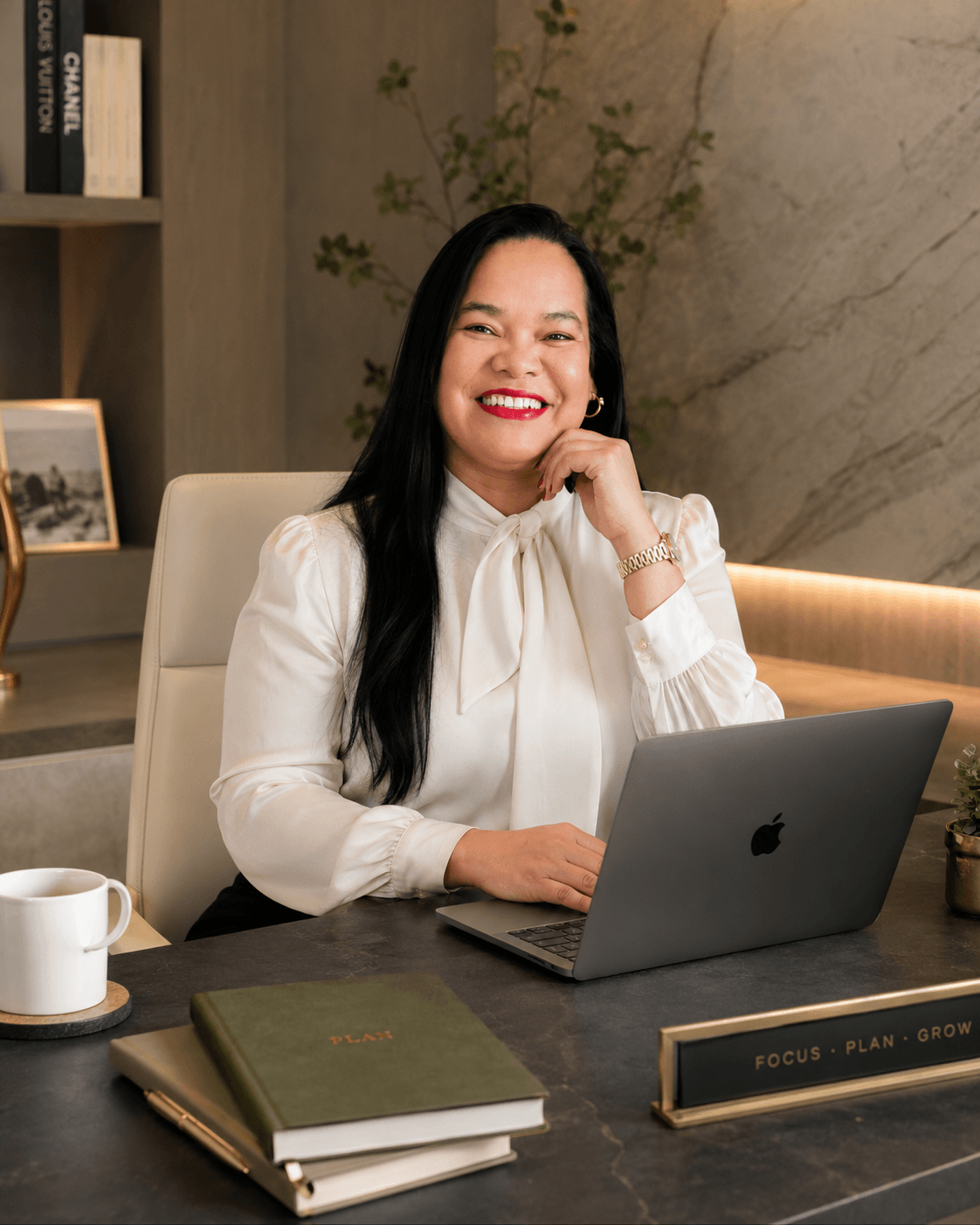 Yenice Gulev, Estratega de Negocios Digitales