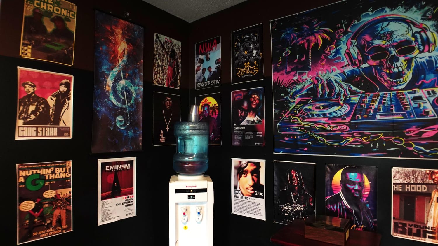 Sound Quake Studios lounge area with couch for artists in Cape Breton recording studio