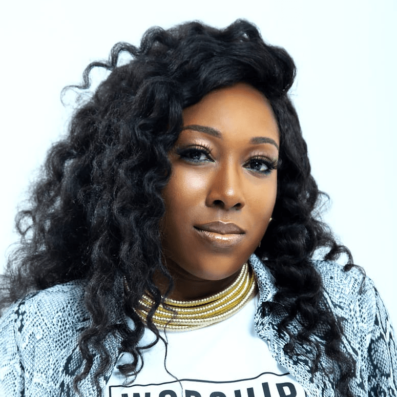 Dee from Faith Driven Bosses