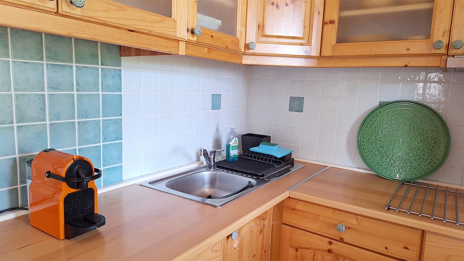 A Vadszőlő – Wild Grape badacsonyi vendégház konyhája Nespresso kávégéppel