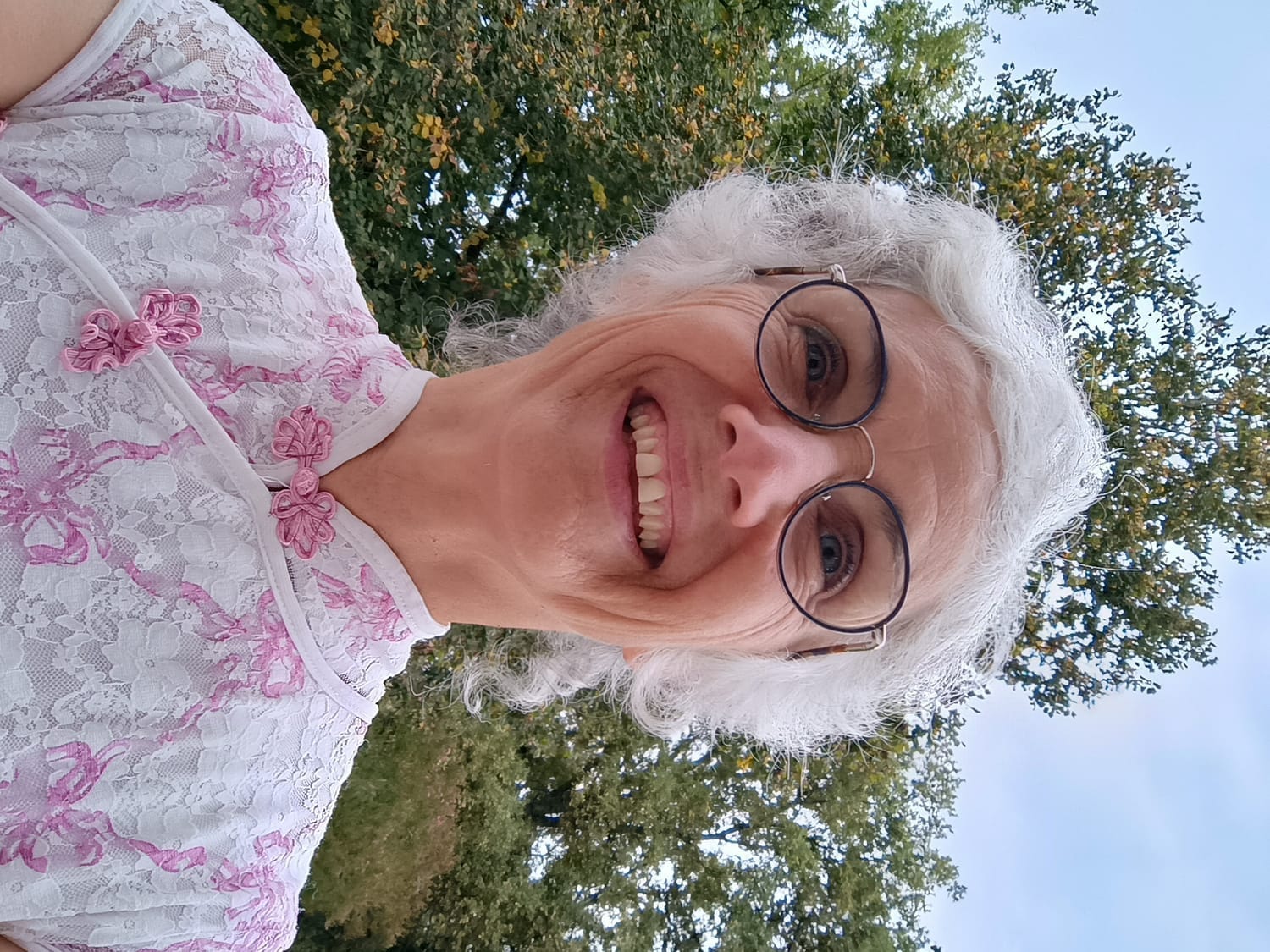 Nadine Strube en train de pratique le Qi Gong