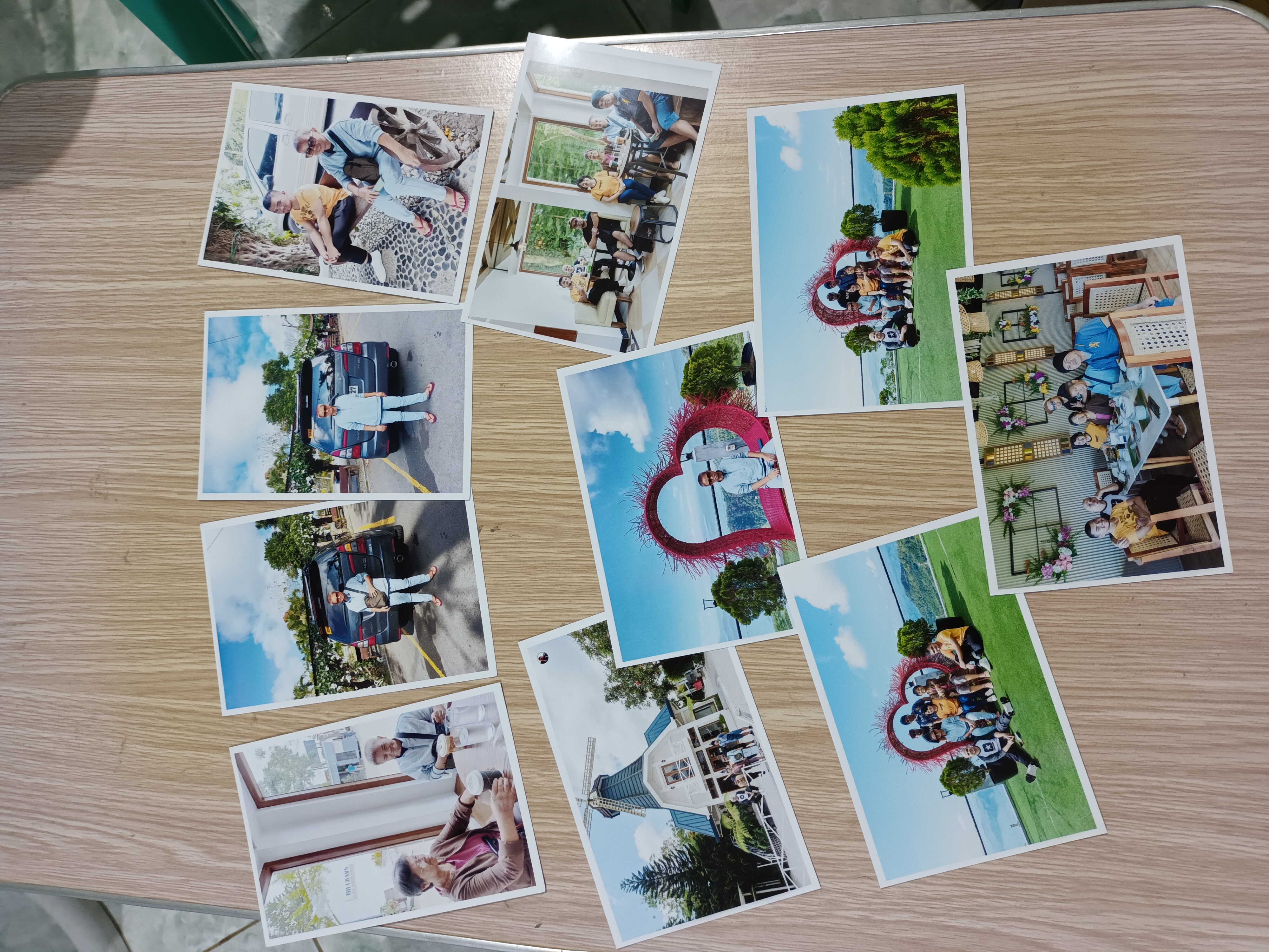 printed photos in 4R size and high quality
