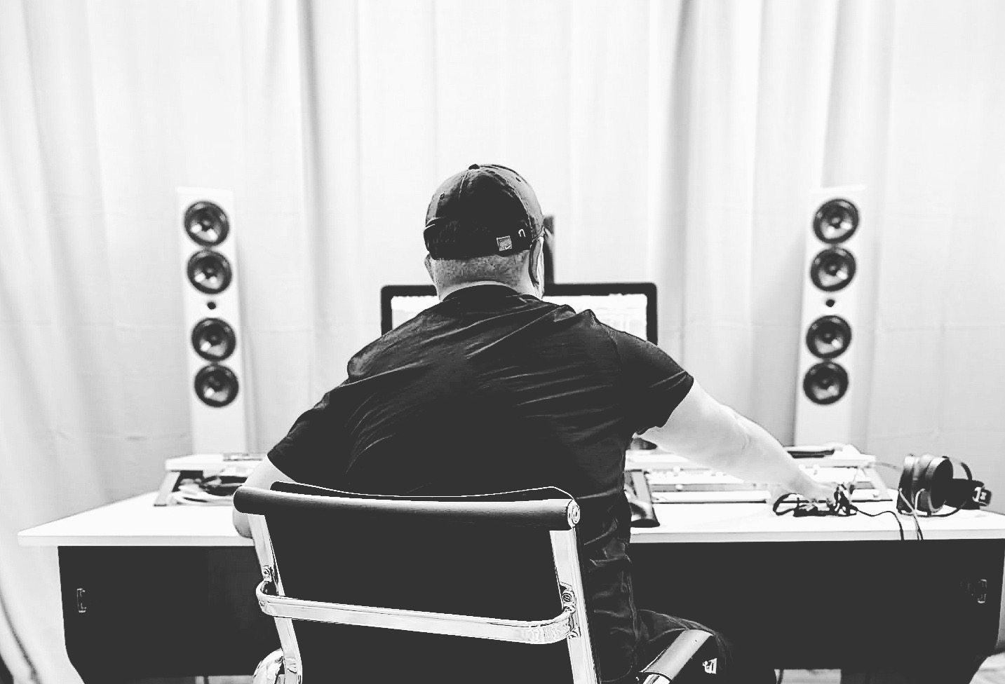 AAPBEATS bei der Musikproduktion im Studio