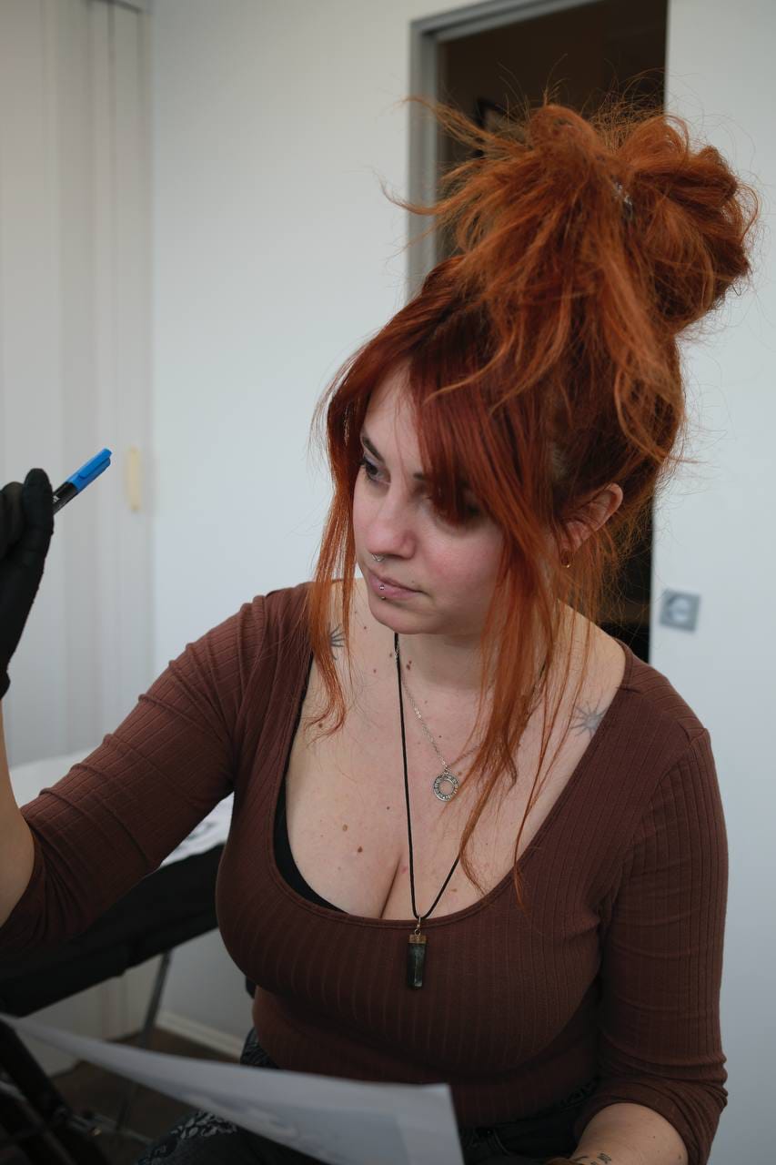 Elena Russell - Tatuatrice Resident
