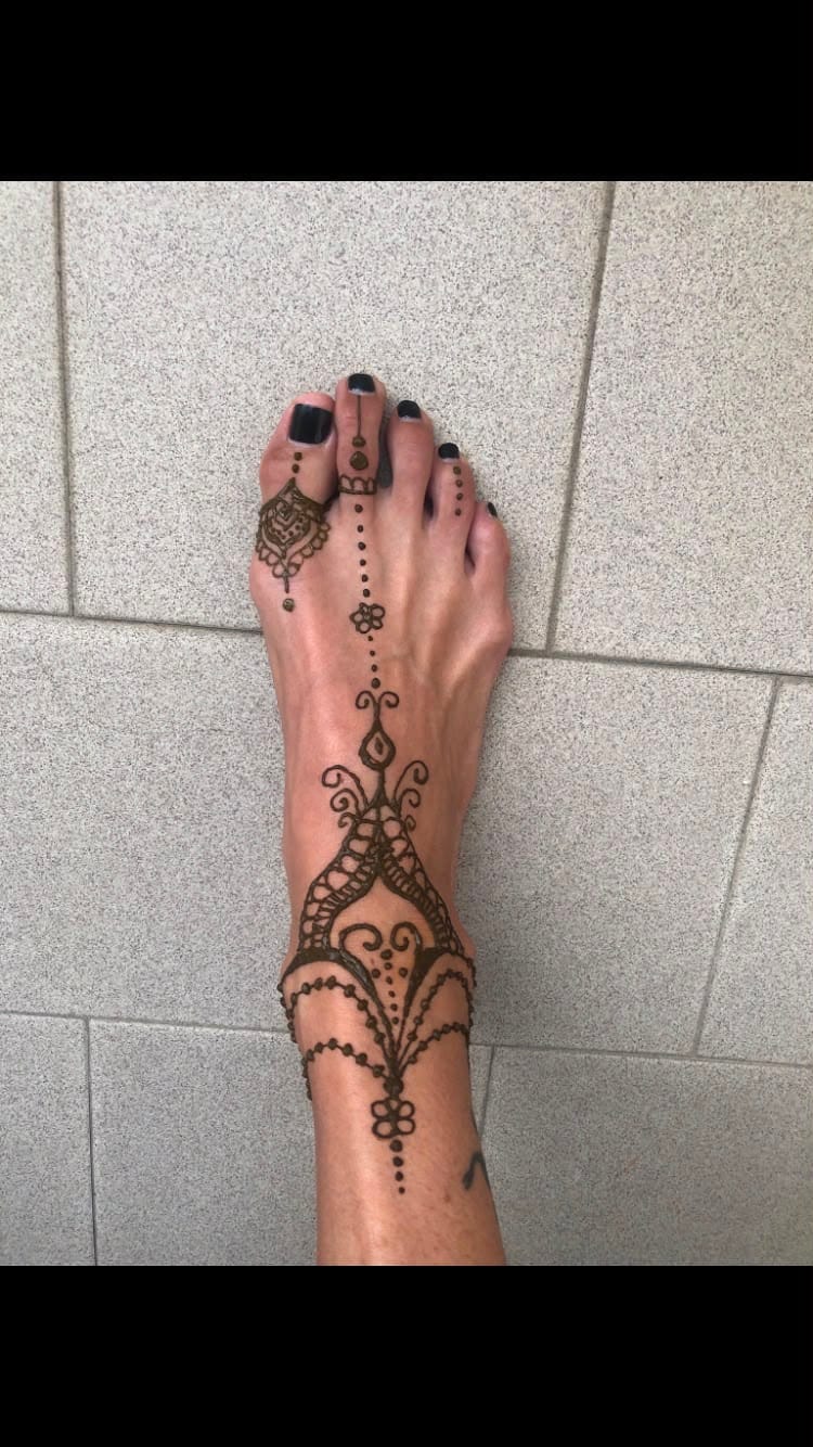 Tatuaggio all'henné di Anmarc Lolato