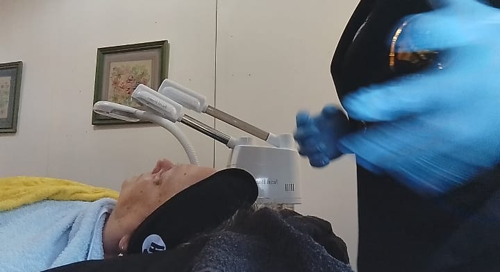 A Platinum HydraFacial treatment underway, showcasing advanced multi-step skincare technology that deeply cleanses, exfoliates, extracts impurities, and infuses skin with nourishing serums for a smooth, radiant, and youthful complexion.