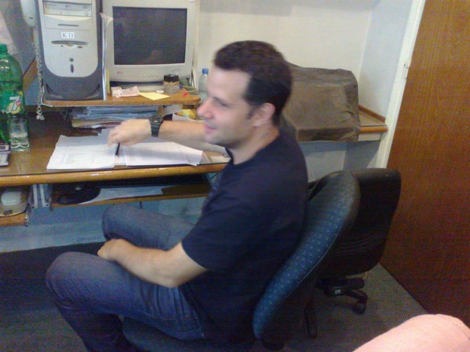 Pablo en su estudio contable