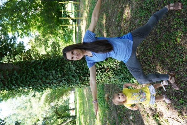 Това съм аз с малката ми последователка!