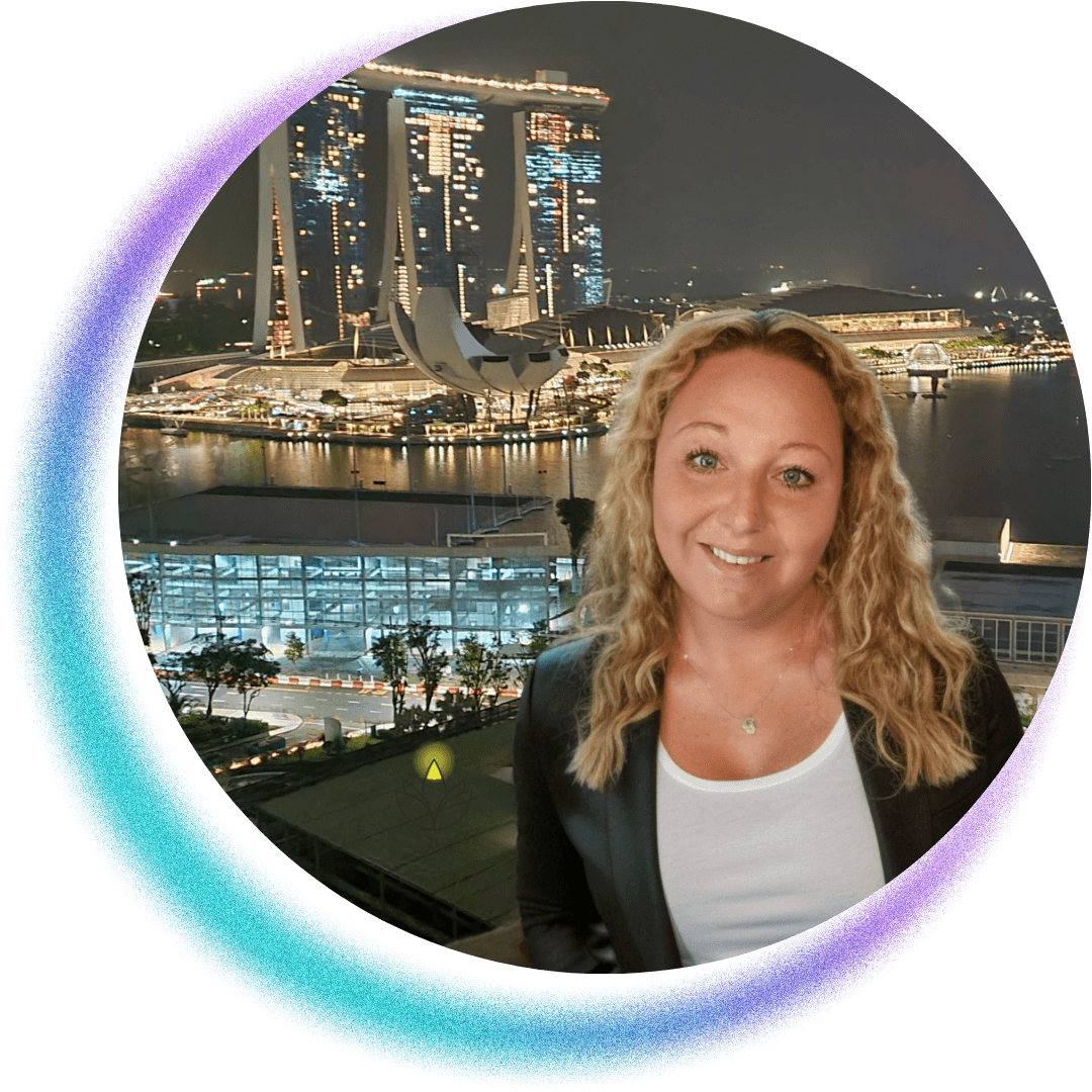 By Firefly Online Academy instructor – teaching online business, digital products and Canva, with Singapore skyline in the background.