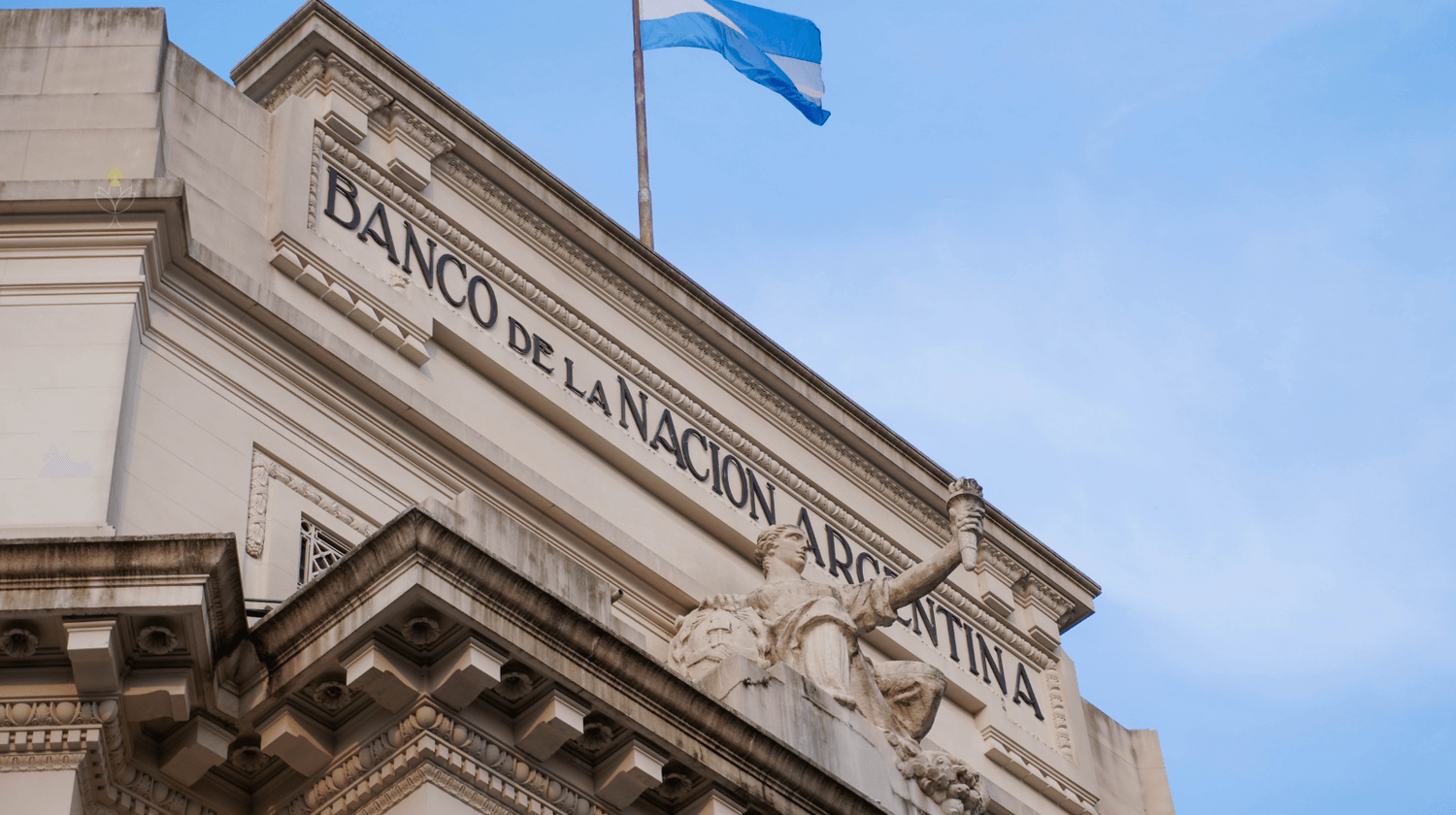 Banco de la Nación Argentina – why digital banking like Revolut or Wise is smarter for expats abroad.