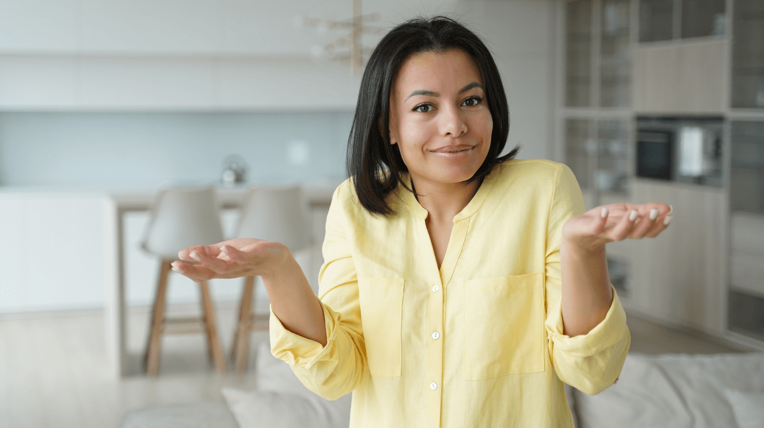 Woman explaining online business - people asking how to build a website and earn online