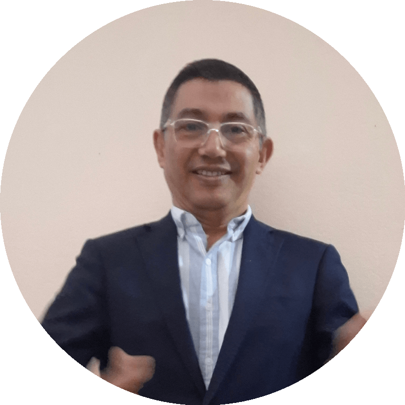 Profesor Reymond Bello