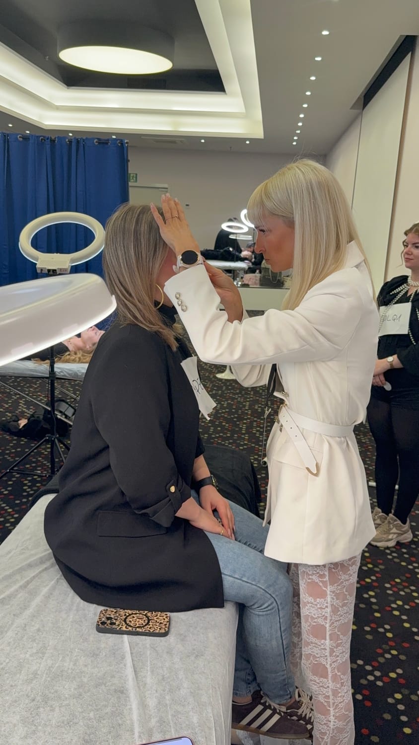 Private 1:1 mentoring in Malta for lash, brow and beauty professionals